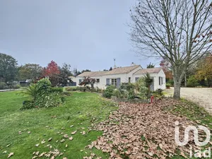 House at Montréverd (85260)