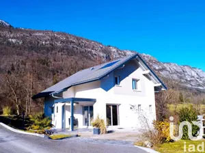 Maison traditionnelle à Lathuile (74210)