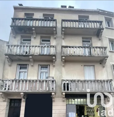 Building at Nogent-sur-Marne (94130)