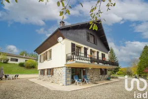 Maison traditionnelle à Marat (63480)