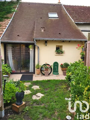 Village house at Rogny-les-Sept-Écluses (89220)