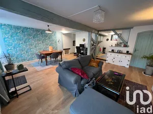 Townhouse at Saint-Cyr-sur-Morin (77750)