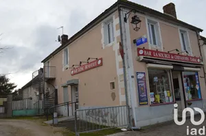 Building at Chevannes (89240)