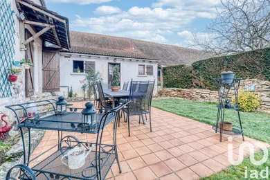 Townhouse in Faremoutiers (77515)