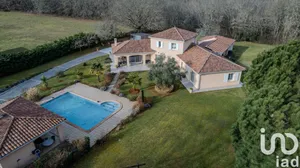 House at Vitrac (24200)