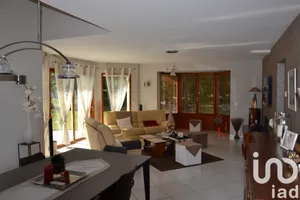 Architectural house at La Richardais (35780)