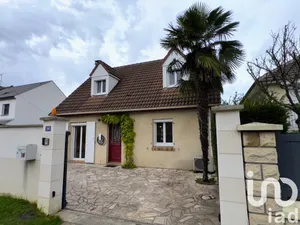 Maison traditionnelle à Sainte-Geneviève-des-Bois (91700)