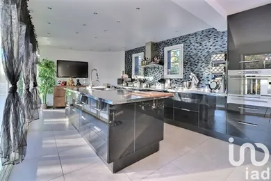 Maison à Saint-Raphaël (83700)