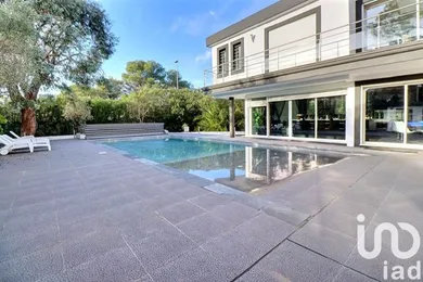 Maison à Saint-Raphaël (83700)