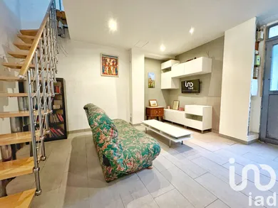 Duplex at Nanterre (92000)