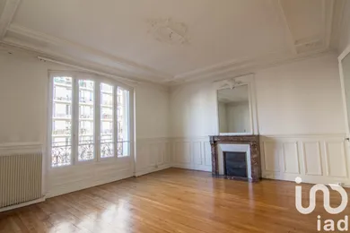 Apartment at Montrouge (92120)