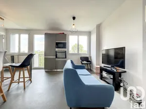 Apartment at Laval (53000)