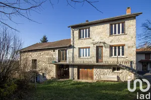 House at Vertolaye (63480)