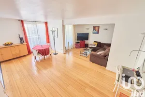 Apartment at Houilles (78800)