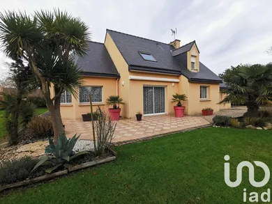 Traditional house at Trélévern (22660)