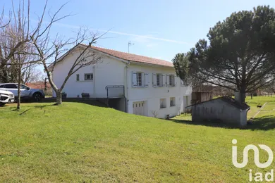 Traditional house in Montguyon (17270)