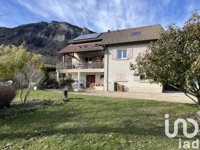 House at Vif (38450)