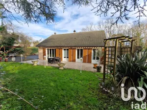 House at Varennes-Jarcy (91480)