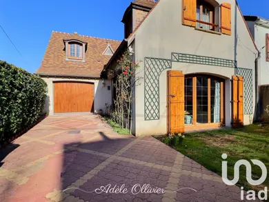 Maison traditionnelle à Pontault-Combault (77340)