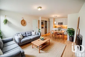 Apartment at Villenave-d'Ornon (33140)