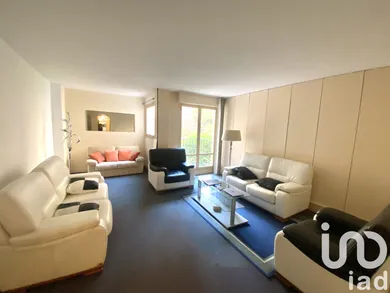 Apartment at Paris (75016)