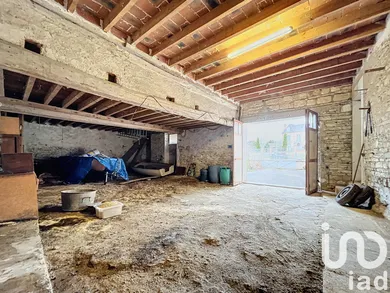 Village house at Mailly-le-Château (89660)