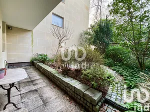 Apartment at Neuilly-sur-Seine (92200)