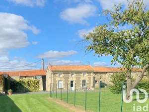 Longère à Saint-Martin-de-Mâcon (79100)