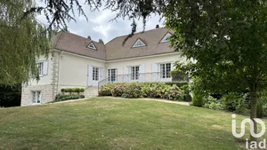 Traditional house at Tricot (60420)