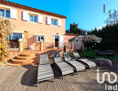 House at Simiane-Collongue (13109)