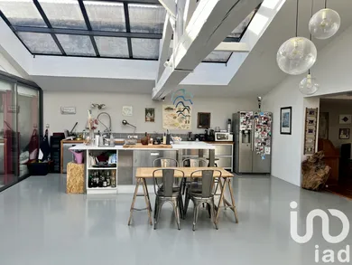 Apartment at Bordeaux (33300)