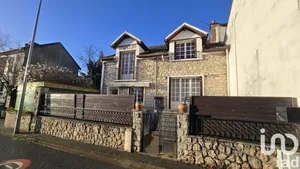 Maison de ville à Moret-Loing-et-Orvanne (77250)