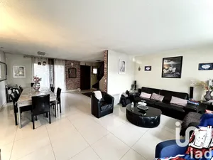 House at Rosny-sous-Bois (93110)