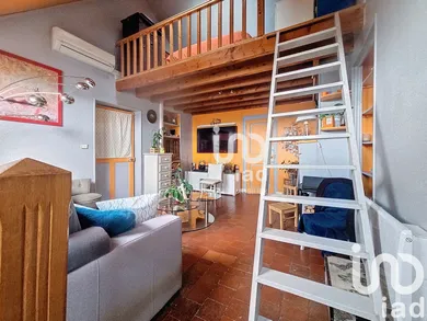 Townhouse at Bourges (18000)