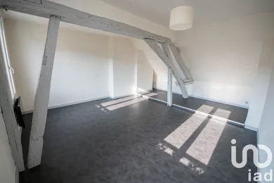 Apartment in Sens (89100)