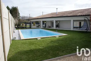 Traditional house at Laruscade (33620)