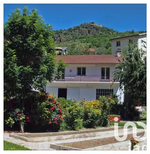 Traditional house at Garanou (09250)