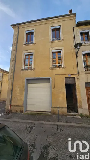 Building at Crest (26400)