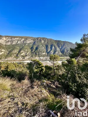 Building plot at Gilette (06830)
