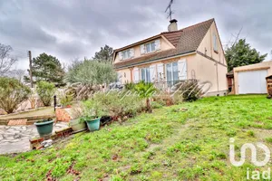 Traditional house at Conflans-Sainte-Honorine (78700)