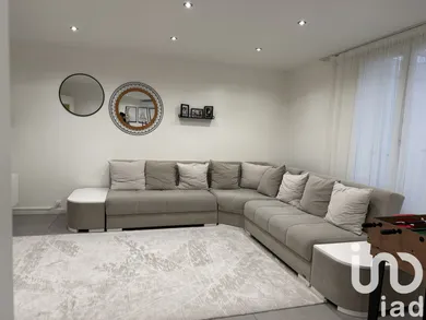 Traditional house at Mantes-la-Ville (78711)