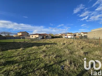 Terrain à Lezoux (63190)