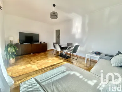 Apartment in Le Cannet (06110)