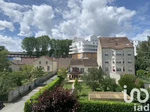 Apartment in Avon (77210)