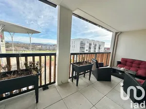 Appartement à L'Isle-d'Abeau (38080)