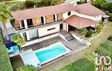 Maison d'architecte à Lieuran-Cabrières (34800)