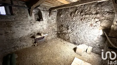 Building at Pierrefeu-du-Var (83390) — 11/13