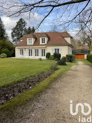 Maison traditionnelle à Saint-Fargeau-Ponthierry (77310)