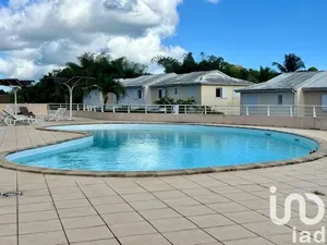 Appartement à BAIE MAHAULT (97122)