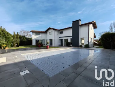 Maison traditionnelle à Pessac (33600)